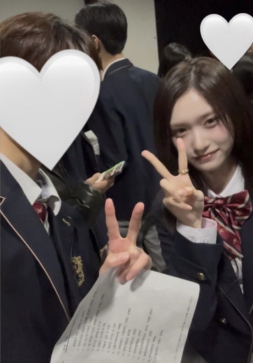 bonnini798's tweet image. 애기같이생겻는데 졸업 안 시키면 안 되나… #이서  

#IVE #아이브 #イソ #LEESEO