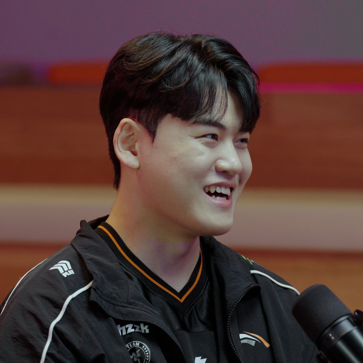 HLEofficial's tweet image. “원딜의 교과서 = 구마유시🔫"
지금 바로 영상에서 확인해보세요!
🔗m.site.naver.com/1Z029