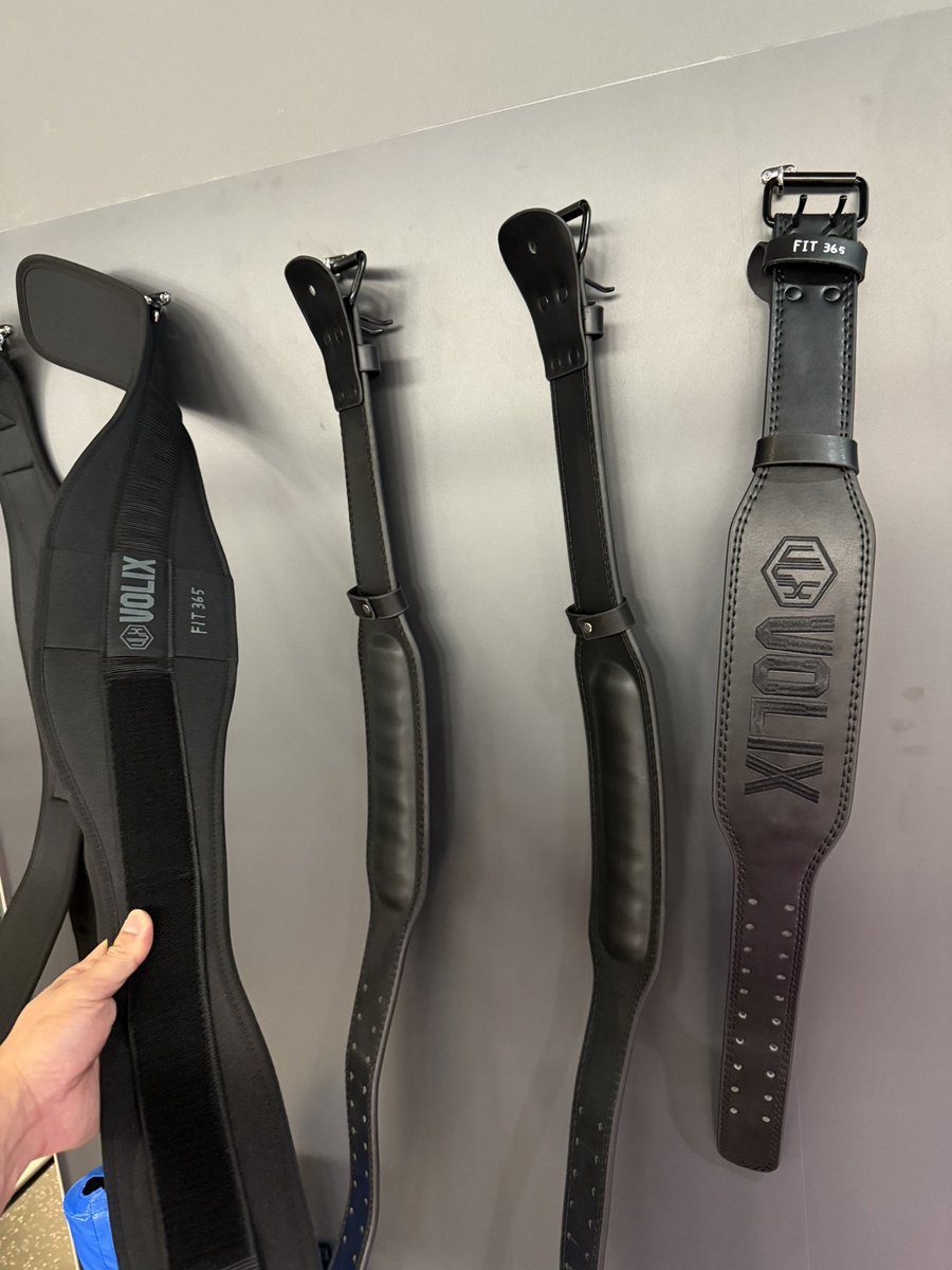 wolf_10wfit's tweet photo. 🆕ジムに備え付けられてるベルトがVOLIXってだけでセンスを感じる https://t.co/0yj8In7ekG