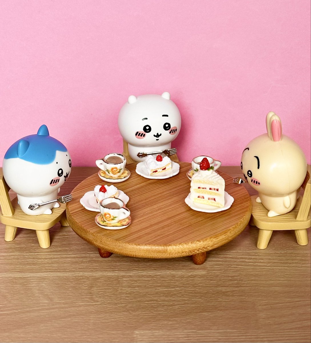 ちい様 🍰デカッ✨️ #ちいかわ