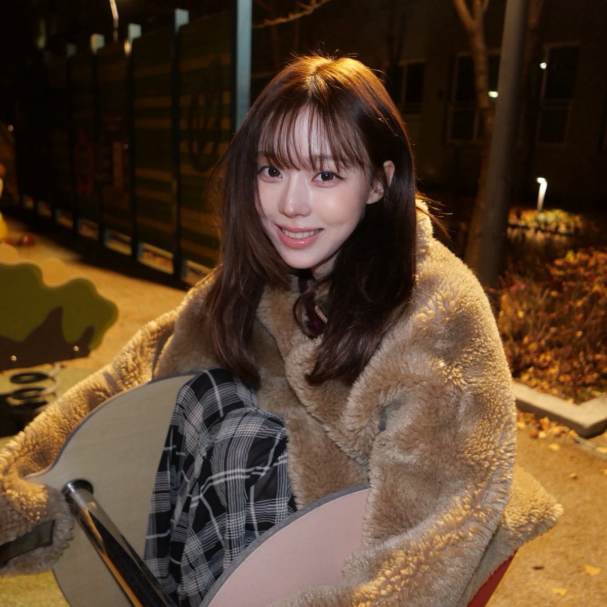 ciwywfml's tweet image. the idol                                        what she said