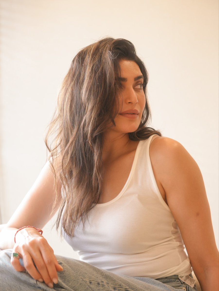 Karishma Tanna 🤍🥀