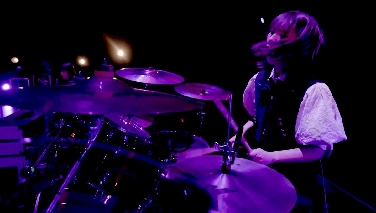 eggleman's tweet photo. 皆さん、おはようございます #BandMaid #ThunderThursday
#PresentPerfect #SCOOOOOP
@saiki_bandmaid @kanami_bandmaid @misa_bandmaid @miku_bandmaid @achi_bandmaid https://t.co/sKpOCKBmsB