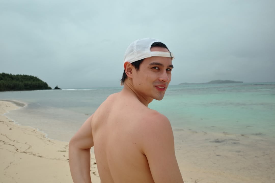 PilipinasToday_'s tweet photo. SAβYO LAHAT βTO WILL? ESTE AZ?? πβ€οΈ
Oozing with handsomeness ang aktor na si Ralph de Leon sa ibinahaging mga larawan sa Instagram.
π·: ralph_dl/Instagram
#PilipinasToday
#RalphDeLeon https://t.co/dU8vvxGrOI
