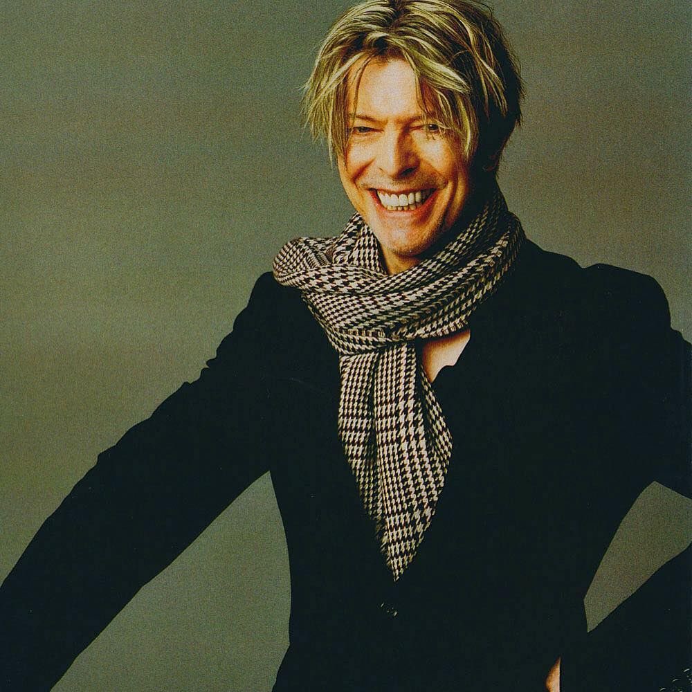 idksorry01's tweet image. He would've been 79 today Happy birthday David Bowie you literally changed so many lives and left such an influential legacy ♥️