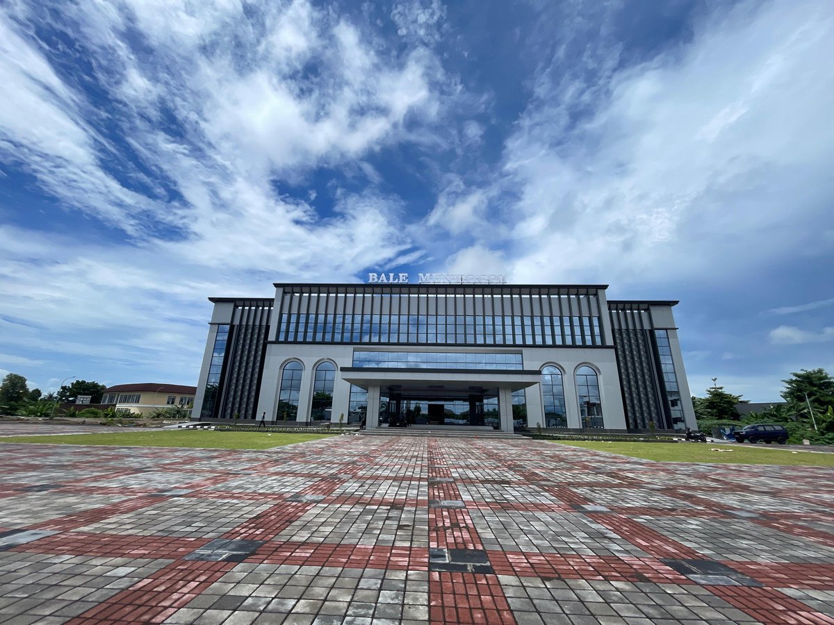 Ku kira istana, ternyata kantor walikota 🥰