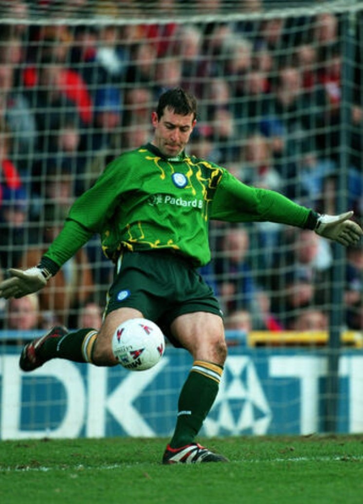Leeds United Keeper Nigel Martyn

#LUFC #LeedsUnited #MOT #Keepers