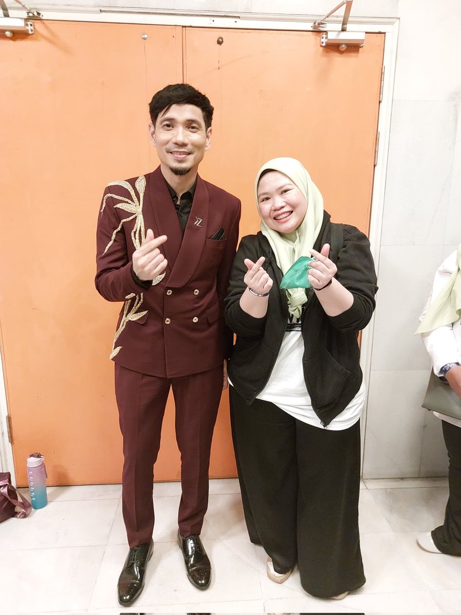 R053🌹 tweet media