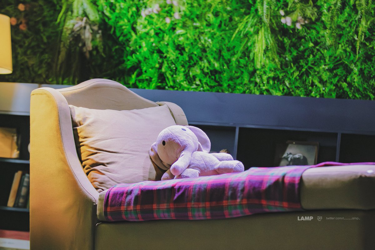 연극 엘리펀트 송 무대 사진
260107