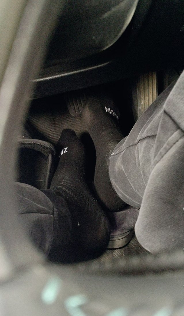 48码臭脚大叔 tweet media