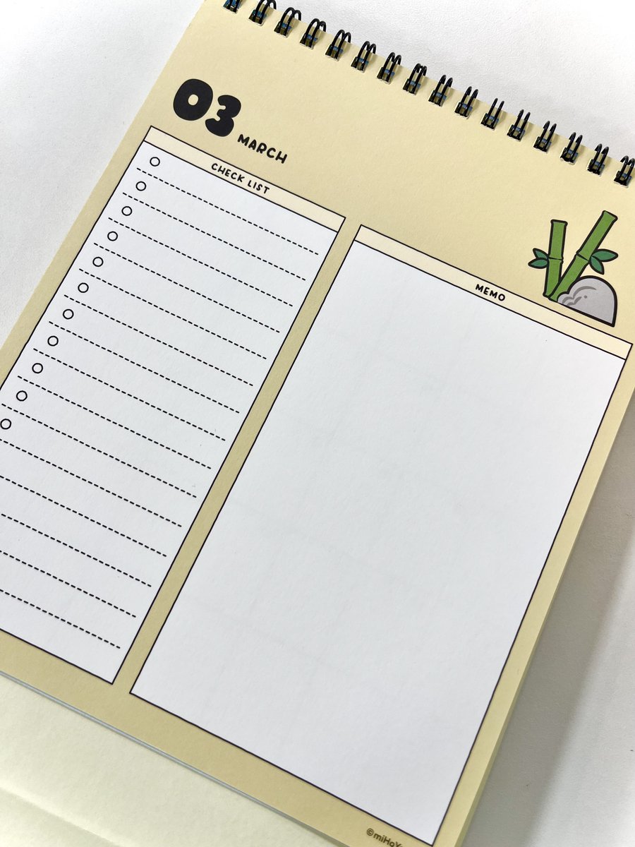 《商品紹介》#原神
原神minini  2026年カレンダー【2,860円(税込)】

2026年のカレンダーはこれに決まり🤩‼️
璃月港のキャラクターが描かれたカレンダーが現在販売中です✨

見開きに大きなメモ欄があるので、月の予定もしっかり書き込めます✍️