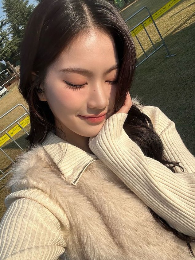 ilouvwonz's tweet image. hello ! i’m achi, looking for interactive moots. 

- she/her, filo, major
- not new to #stantwt #kpoptwt 
- enhypen, txt, liyu, aespa, twice, etc.
- any fandom will do !
- looking for new moots/friends !

↻/♡  to be moots and spread, thank you.