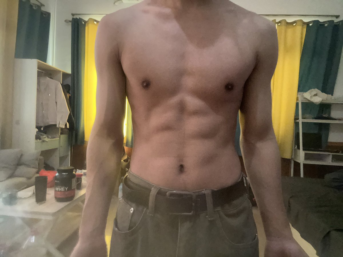 keleyy7's tweet image. 不必向我许诺以后 我只在乎当下 #健身 #薄肌