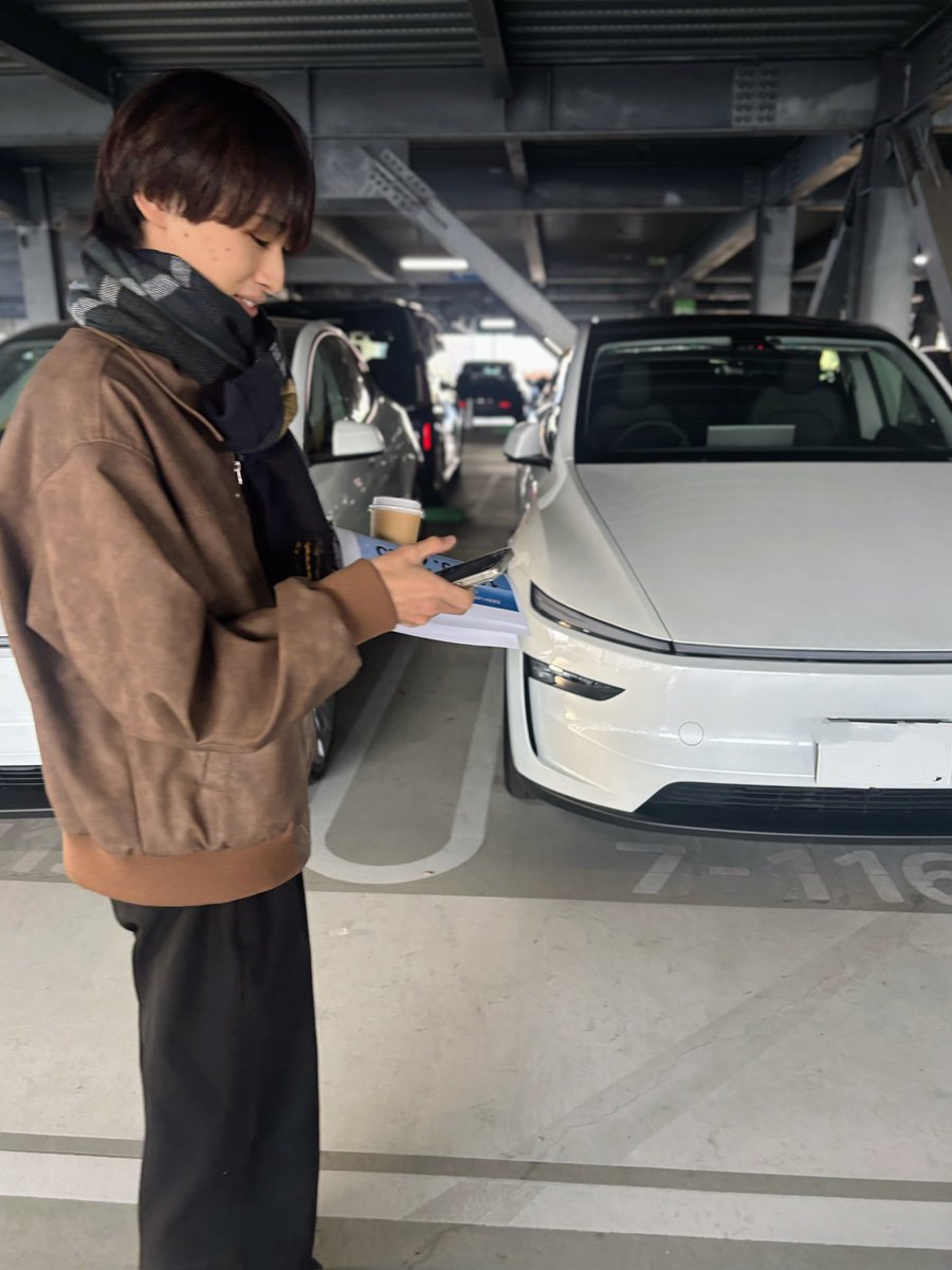 daiki31243's tweet photo. テスラ納車 https://t.co/kr3o2GKO5K