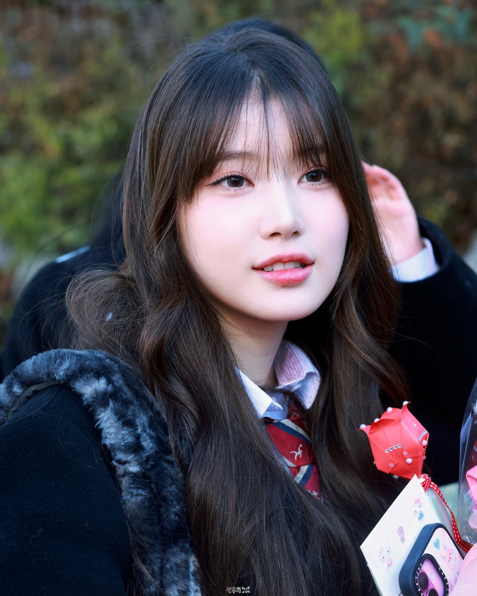 sunwoo071126's tweet image. 26.01.08 졸업 축하해!!

#유스피어 #USPEER #서유 #SEOYU
@USPEER_official