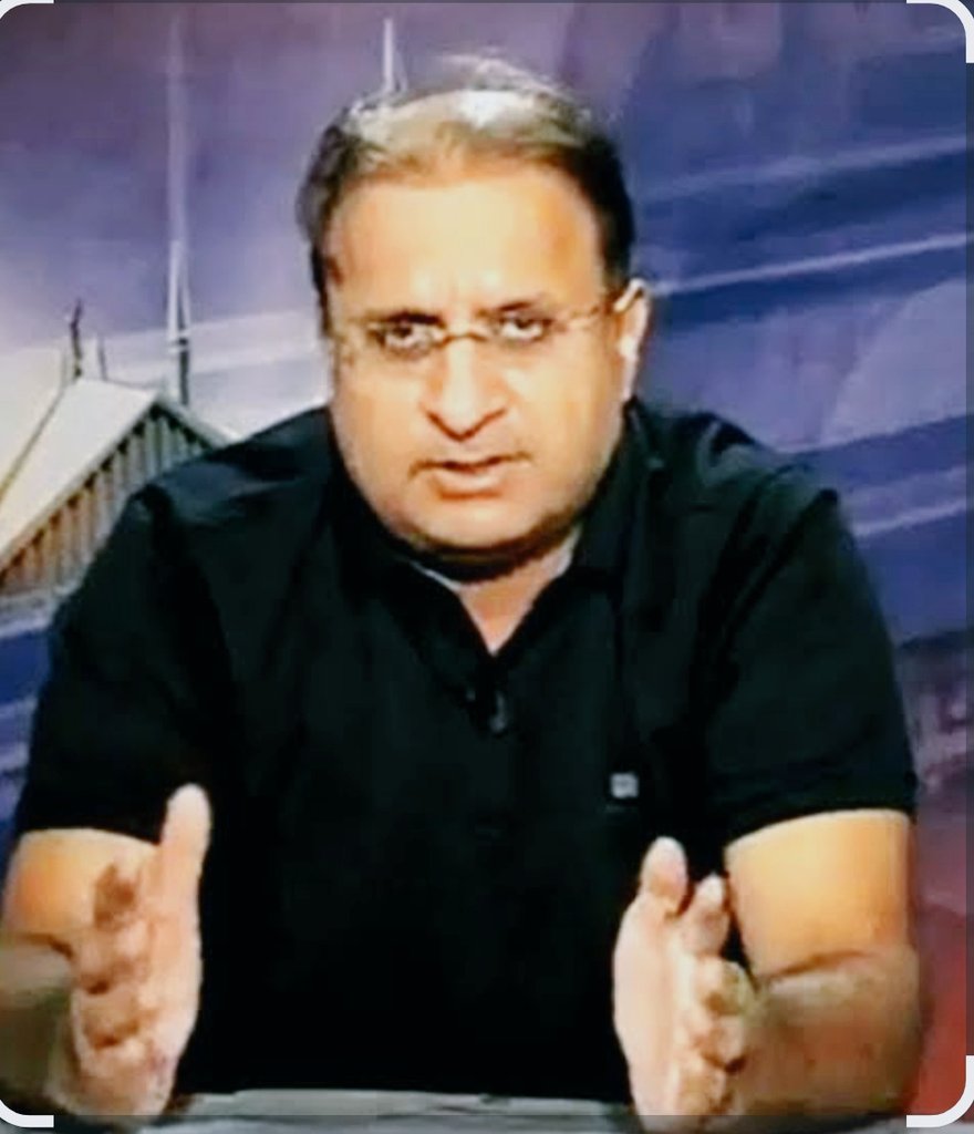 zeshmohmand's tweet image. جہاں رؤف کلاسرا جیسے بددیانت موجود ہے, وہاں پر عامر متین جیسے دیانتدار بھی موجود ہے!
سلام پیش کرتے ہیں, ہر دیانتدار کو👏