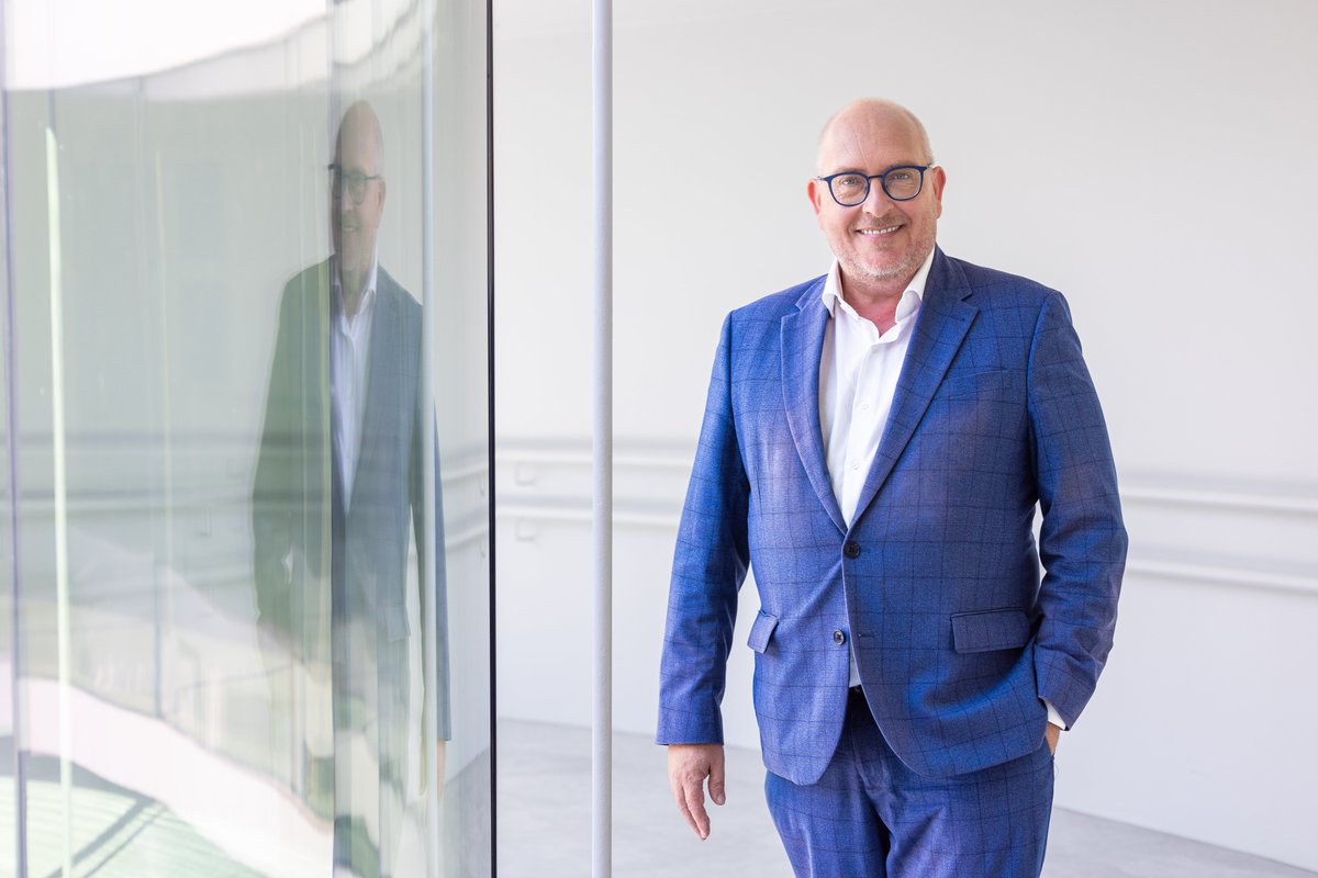 Tijdens het eerste vragenuurtje van 2026 <a href="/DeKamerBE/">NieuwsuitDeKamer</a> worden vragen gesteld door
▶️ <a href="/DieterKeuten/">Dieter Keuten</a> over de toekomst van onze Vlaamse chemie - Vynova Tessenderlo
▶️ <a href="/OrtwinDepo/">Ortwin Depoortere</a> over de aanhoudende vreemdelingenrellen in onze steden en gemeenten