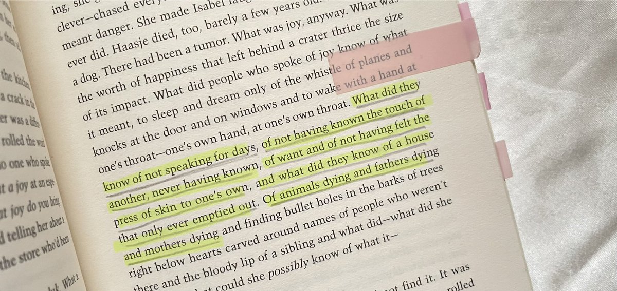 bielbiey's tweet image. I’M SO HAPPY BECAUSE THIS IS THE BEST BOOK I'VE READ IN EARLY 2026!!!!!! ⭐️6/5!!!
I love it when the author writes the main character’s details. The conflict, the plot, how she describes the background (after WW II), and all are PERFECT!💗 ssssttt...It’s full of plot twists 👀