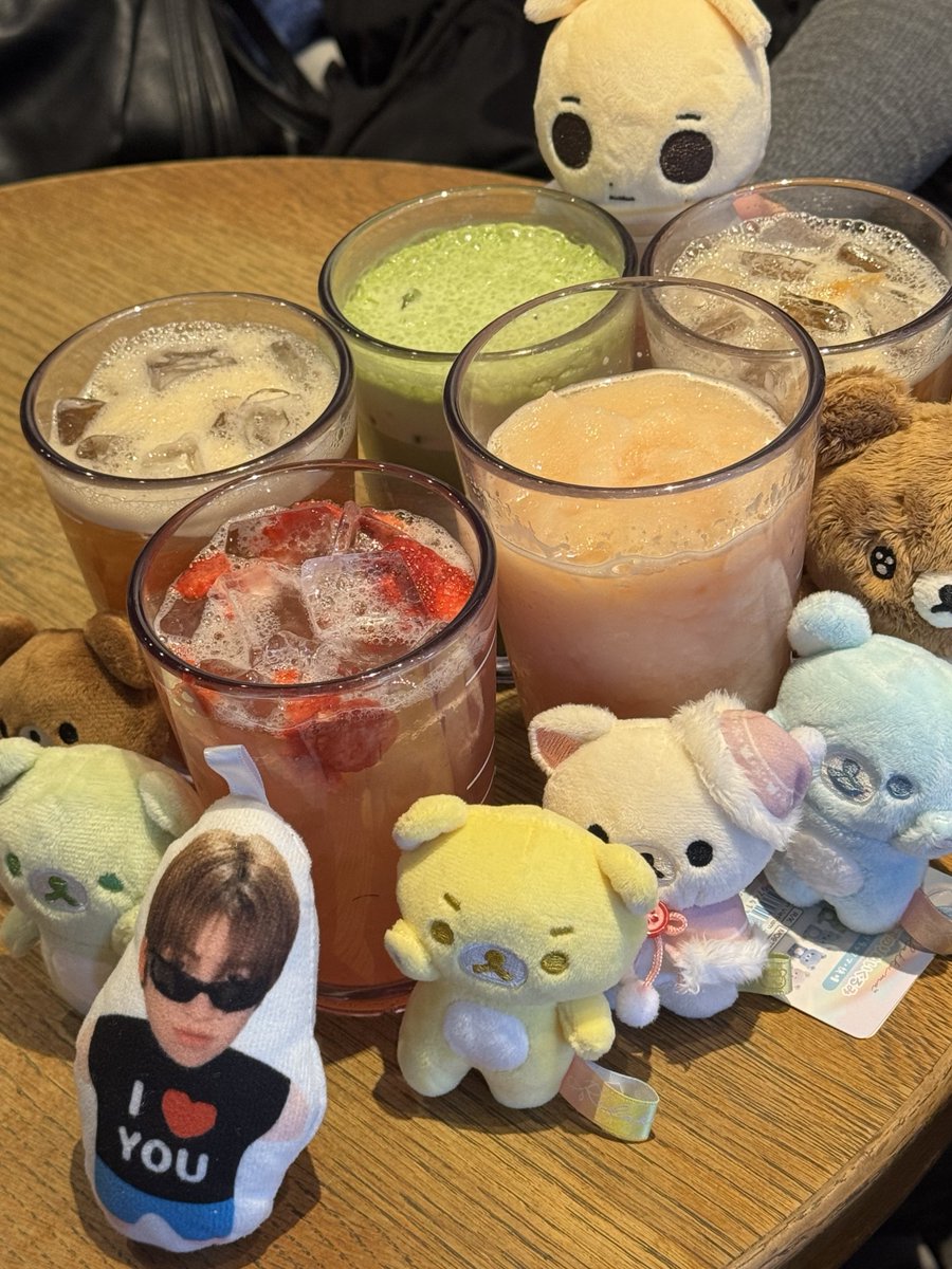 moo0_24's tweet photo. 막내졸업축하해.ᐟ https://t.co/4mKmCxCug6