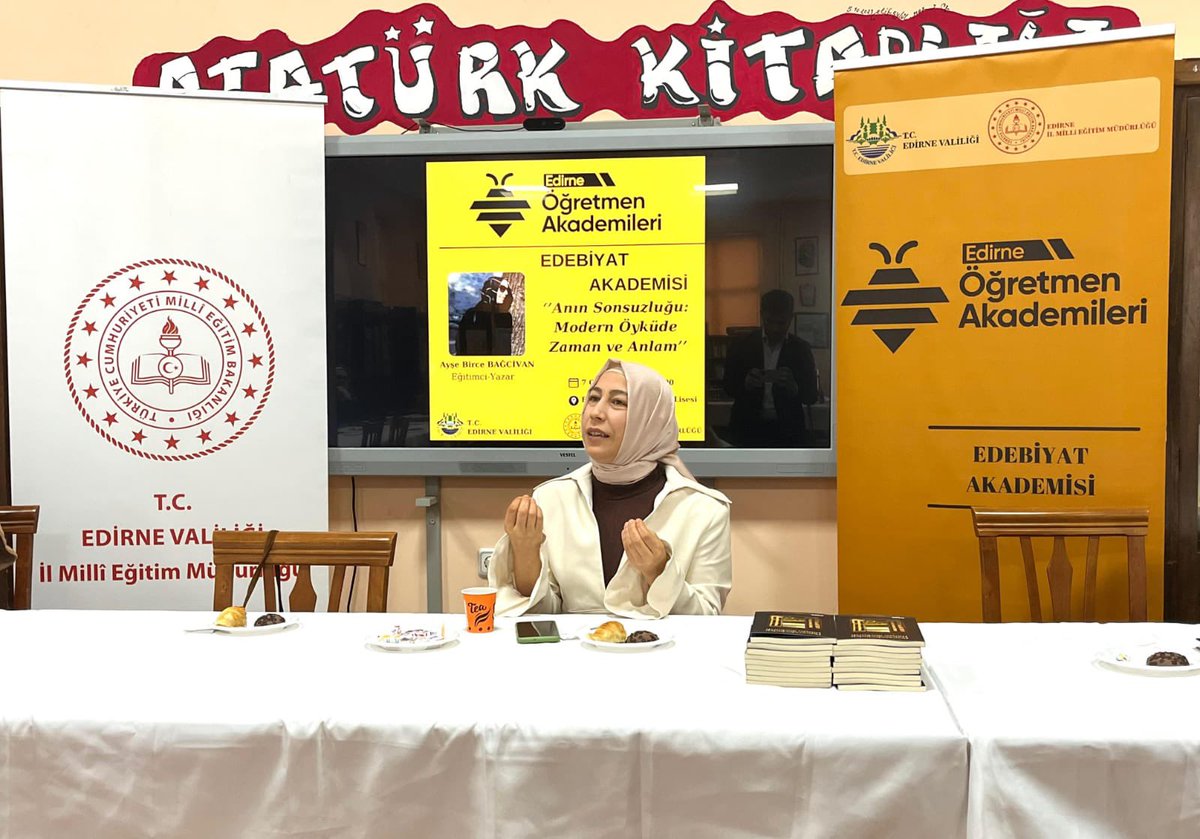 Edebiyat Akademimiz, Eğitimci ve Yazar Ayşe Birce Bağcivan’ın “Anın Sonsuzluğu: Modern Öyküde Zaman ve Anlam” başlıklı keyifli sohbetiyle Edirne Sosyal Bilimler Lisesi Kütüphanesi’nde gerçekleştirildi.

Öğretmen Akademileri kapsamında düzenlenen programda Ayşe Birce Bağcivan;