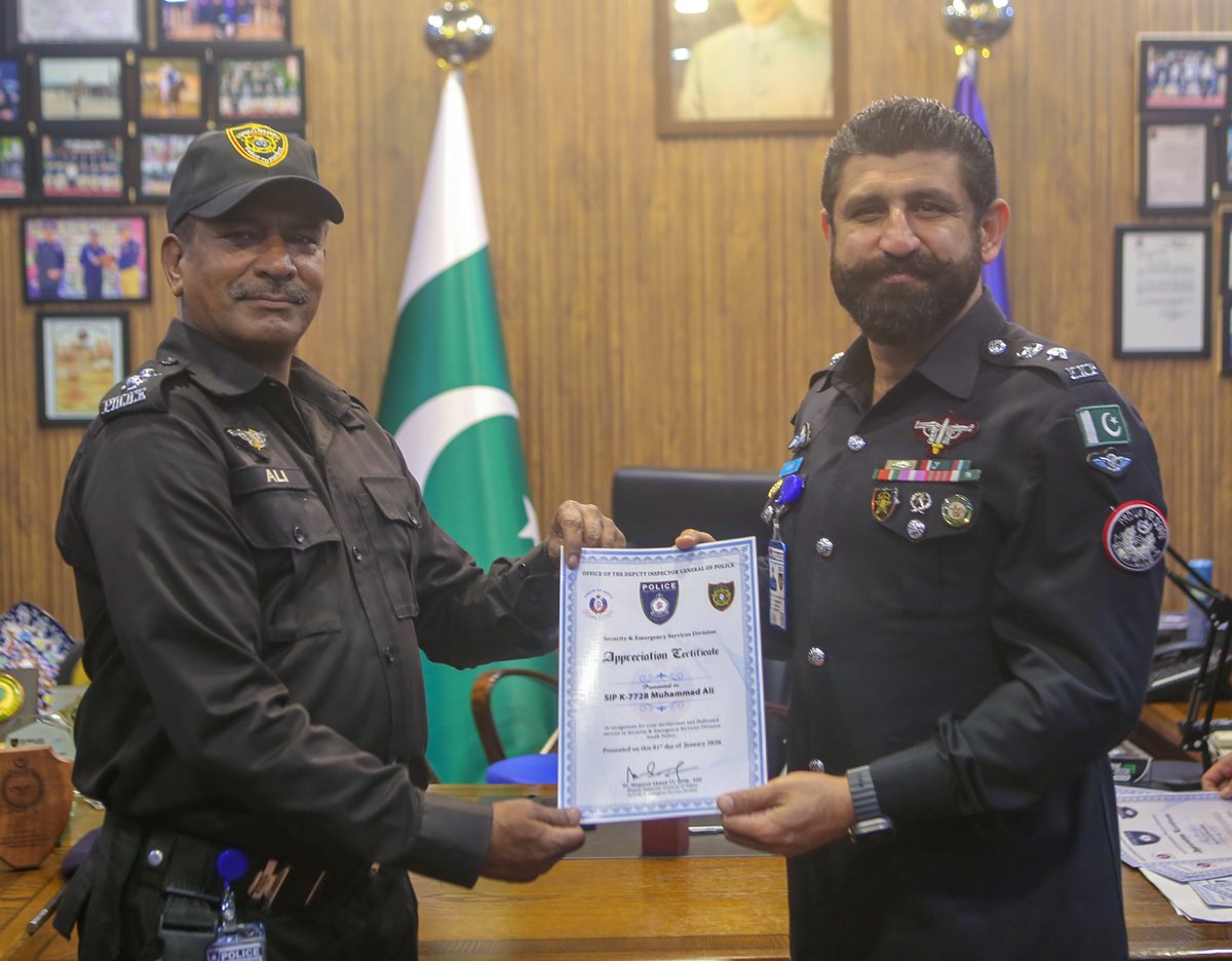 ssusindhpolice's tweet image. 𝐒𝐄𝐂𝐔𝐑𝐈𝐓𝐘 𝐃𝐈𝐕𝐈𝐒𝐈𝐎𝐍 𝐀𝐍𝐍𝐎𝐔𝐍𝐂𝐄𝐒 𝐄𝐌𝐏𝐋𝐎𝐘𝐄𝐄𝐒 𝐎𝐅 𝐓𝐇𝐄 𝐌𝐎𝐍𝐓𝐇 – 𝐃𝐄𝐂𝐄𝐌𝐁𝐄𝐑 𝟐𝟎𝟐𝟓

#EmployeeOfTheMonth #PerformanceExcellence #TeamRecognition #Congratulations