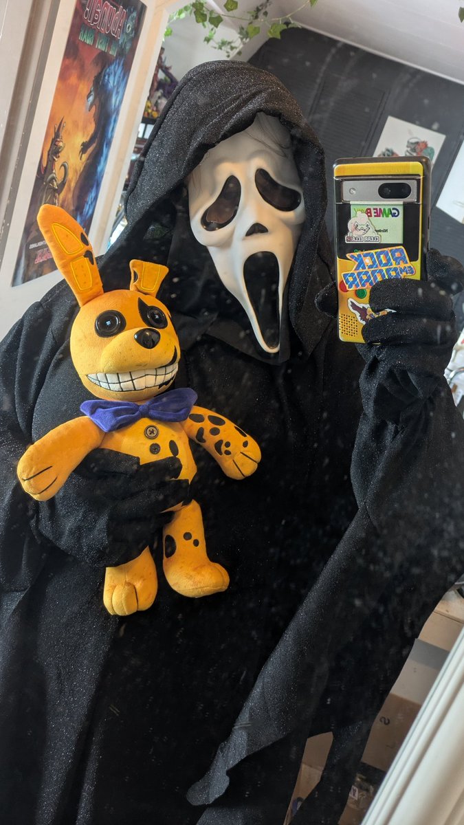 FrankygoesRawr's tweet image. I don't have a Knife yet so the bunny will have to do