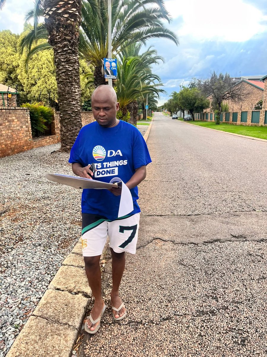 Yes, we can win Tshwane Ward 57! 💪🏼

On 21 January, go out in your numbers to #VoteDA. Visit check.da.org.za to check where to vote.