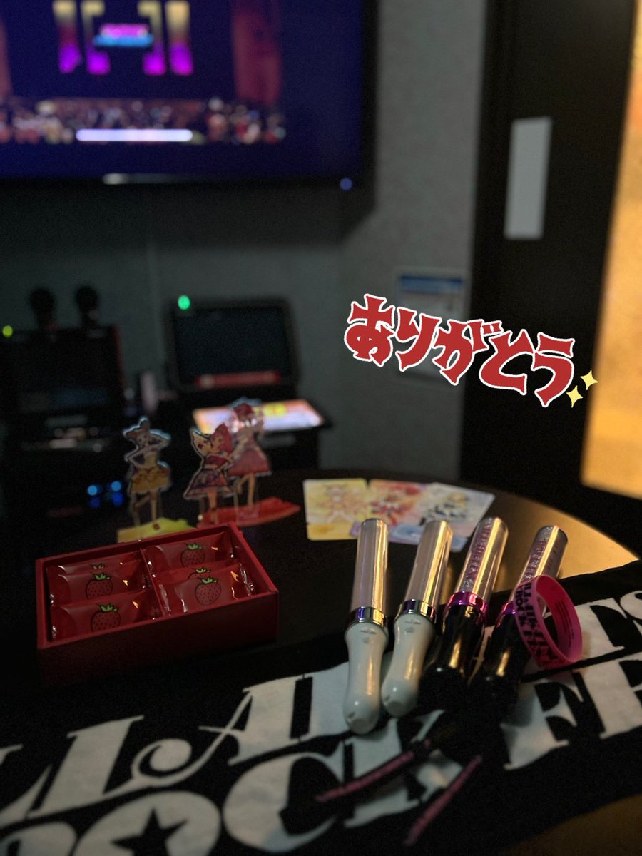 𝓗☆彡.。 tweet media