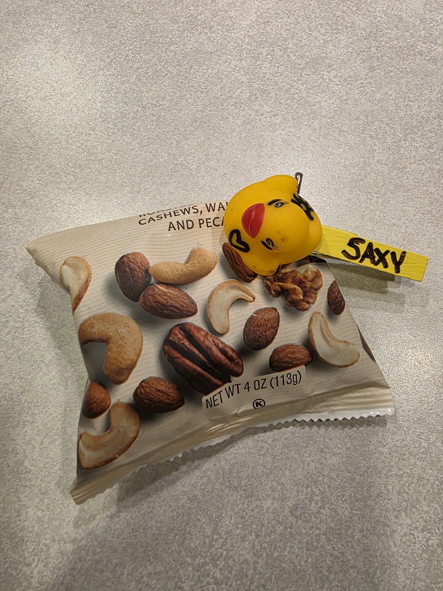 Karlides's tweet image. If you are not sealing your snacks this way, what ARE you doing? ❤️ 🐥