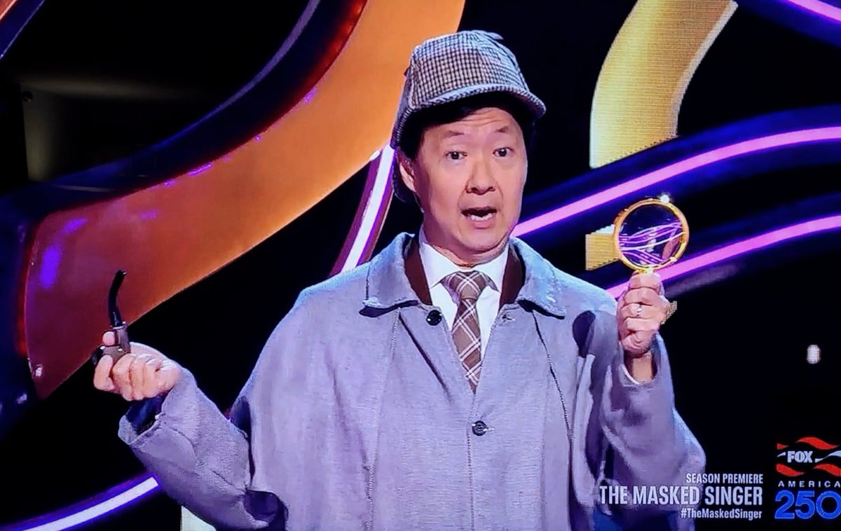Ken Jeong on (1/7/26) episode of The Masked Singer.   facebook.com/groups/1555190…