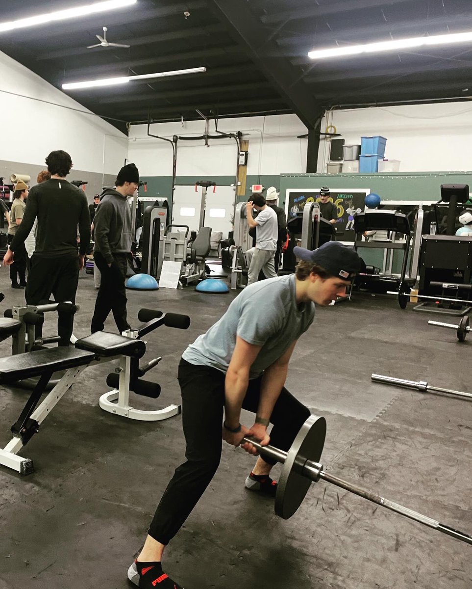 newenglandwolv1's tweet image. Development isn’t restricted to the ice.  It’s the video room, the gym, synthetic ice, and much more.  So proud of our athletes and their commitment to improvement. #newolves @USPHL @NCDCJrHockey