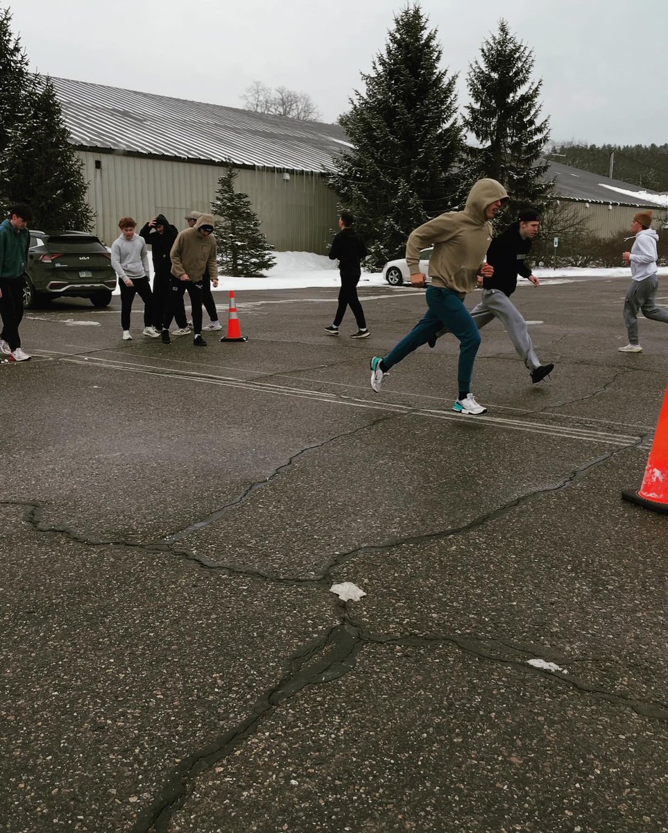 newenglandwolv1's tweet image. Development isn’t restricted to the ice.  It’s the video room, the gym, synthetic ice, and much more.  So proud of our athletes and their commitment to improvement. #newolves @USPHL @NCDCJrHockey