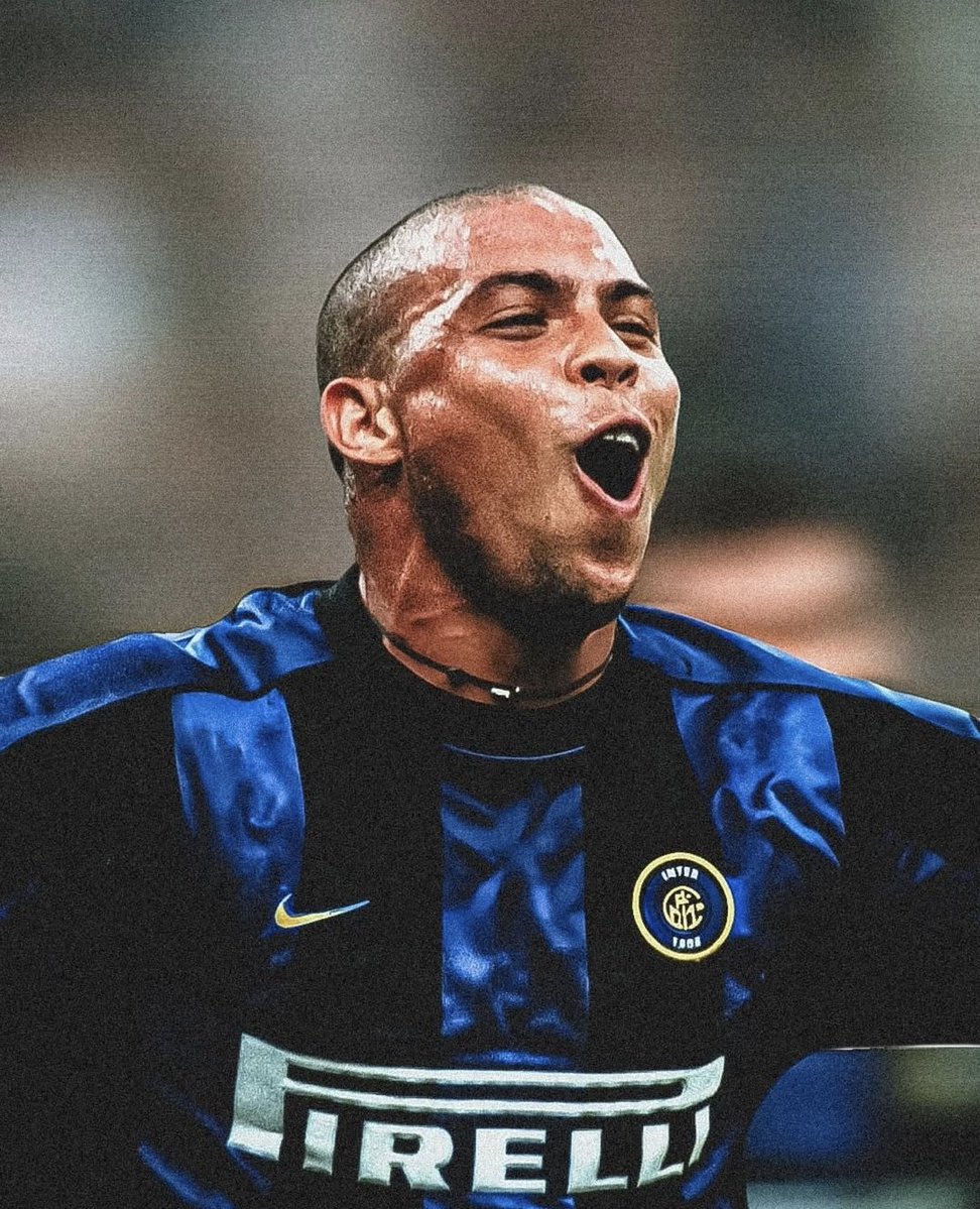 vettoandrea01's tweet image. Il vero ronaldo 🖤💙