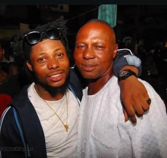 PulseNigeria247's tweet image. Asake appears in new photo with his father, Fatai Odunsi.