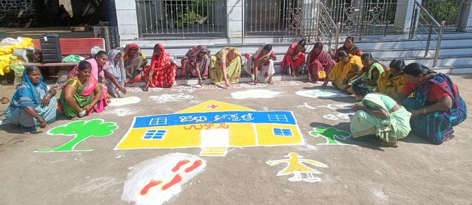 Janavedike_KJC's tweet photo. Huge win and will positively impact the 11 other districts where similar plans are being made. This is a counter to the Niti Ayog at the Centre which is pushing for large scale handing over of government facilities to unregulated private players. https://t.co/L6X6sjfu5H