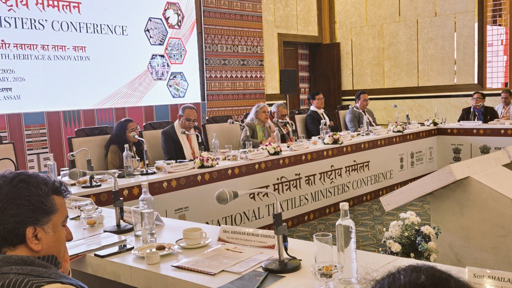 TexMinIndia's tweet image. Deliberations on Manmade Fibre at the📍 National Textiles Ministers’ Conference.
🗓️ 8th–9th January 2026
📍 Guwahati, Assam

#NationalTextilesMinistersConference #NorthEastConclave #TextilePolicy #आत्मनिर्भर_भारत #NorthEastTextiles #SilkHeritage #Guwahati #MakeInIndia
