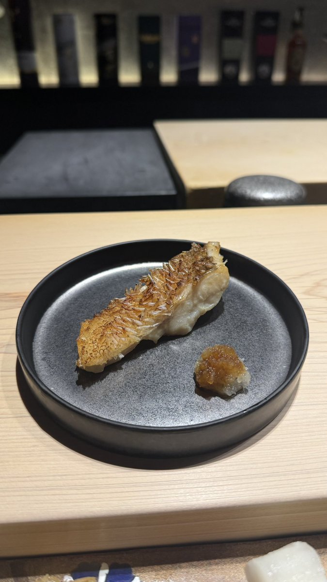 Small_o's tweet photo. 스시노아야 https://t.co/KH5hRJYP8N