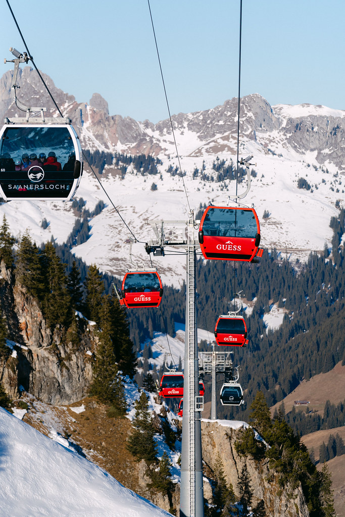 binary_spain's tweet image. Guess tiñe los Alpes de rojo, regresa el Winter Takeover
binary.media/guess-tine-los…