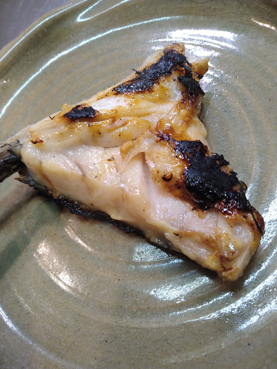 AOME119's tweet photo. 久しぶりの投稿…🙇…昨年、初めて食べてエライ事になった…販売禁止！流通禁止！の魚！アブラソコムツです！
身を食べた方はいるだろう��誰か目を食べた方は、いるかな？この魚…刺身、西京焼きより煮つけが1番でした👍目の煮つけは、旨い🥰だけど…もう、出会う事は、ないだろうwww
#アブラソコムツ https://t.co/BdJMI18Abp