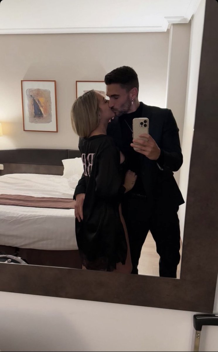 La foto q marco el principio de un amor eterno #ViolediMTMAD44 💙🧲💜