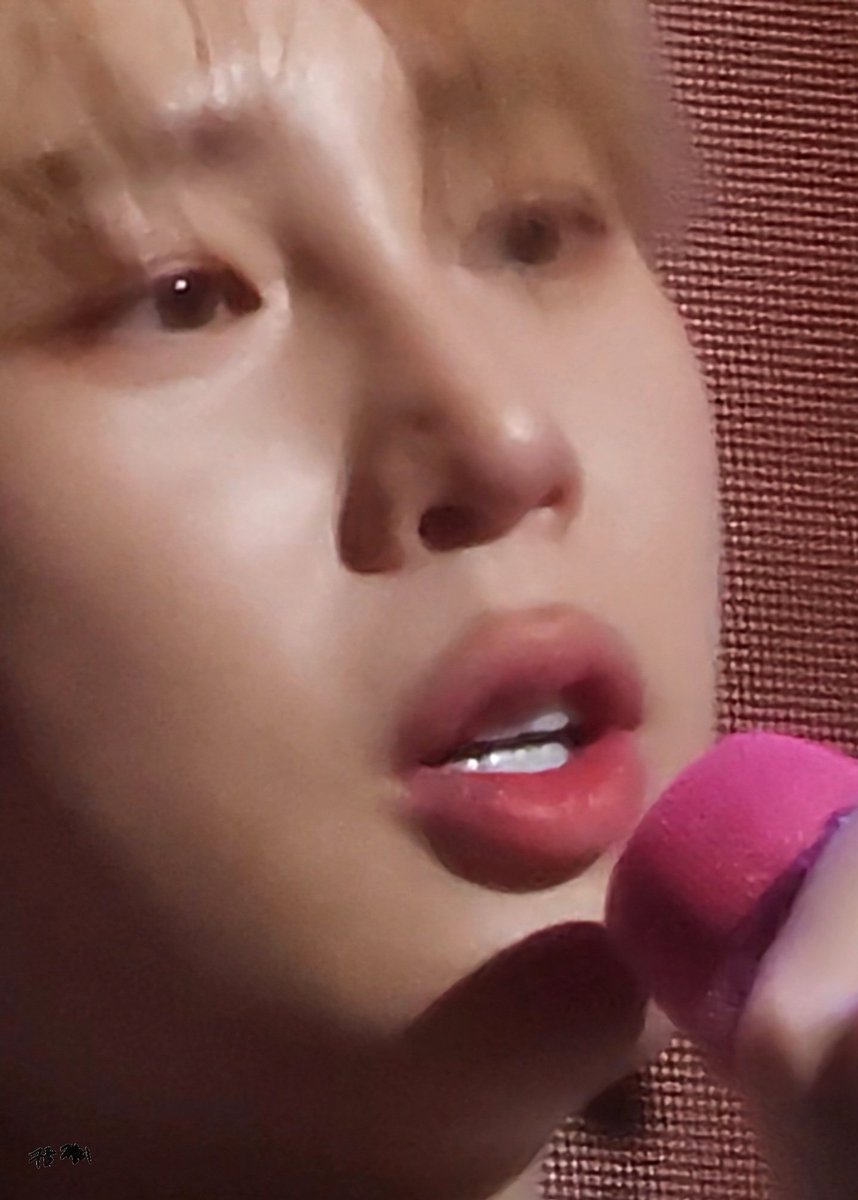 통통젤리부리에 동글눈 말랑코 찐애기때랑 또옥같다 정말ㅋㅋㅋㅋㅋㅋ 치아의 유무만 다른게 졸귀세욬ㅋㅋㅋㅋ