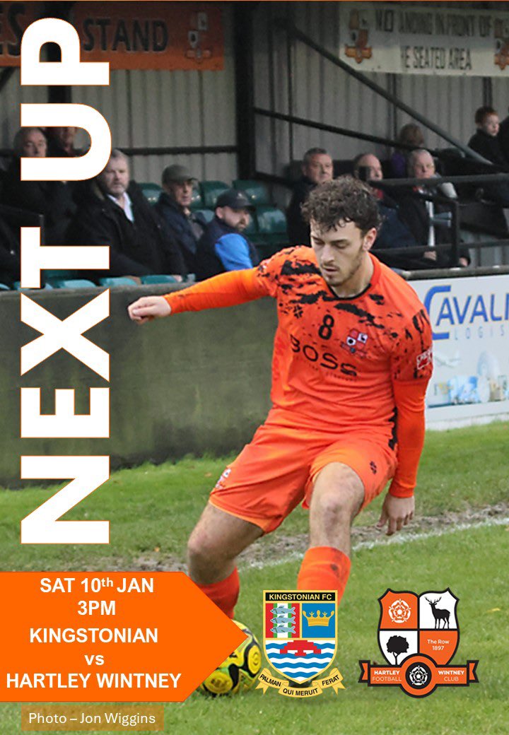 HartleyFC's tweet photo. Next up, subject to Storm Goretti of course⬇️

@IsthmianLeague South Central

@KingstonianFC vs @HartleyFC 

🗓️Sat 10th Jan
📍SW20 9DZ (sat nav)
🕒3pm ko
🎟️Adult £10
🎟️Concessions £6
🎟️U18 £1

#UTR🧡💙 https://t.co/4FcMJTxI2J