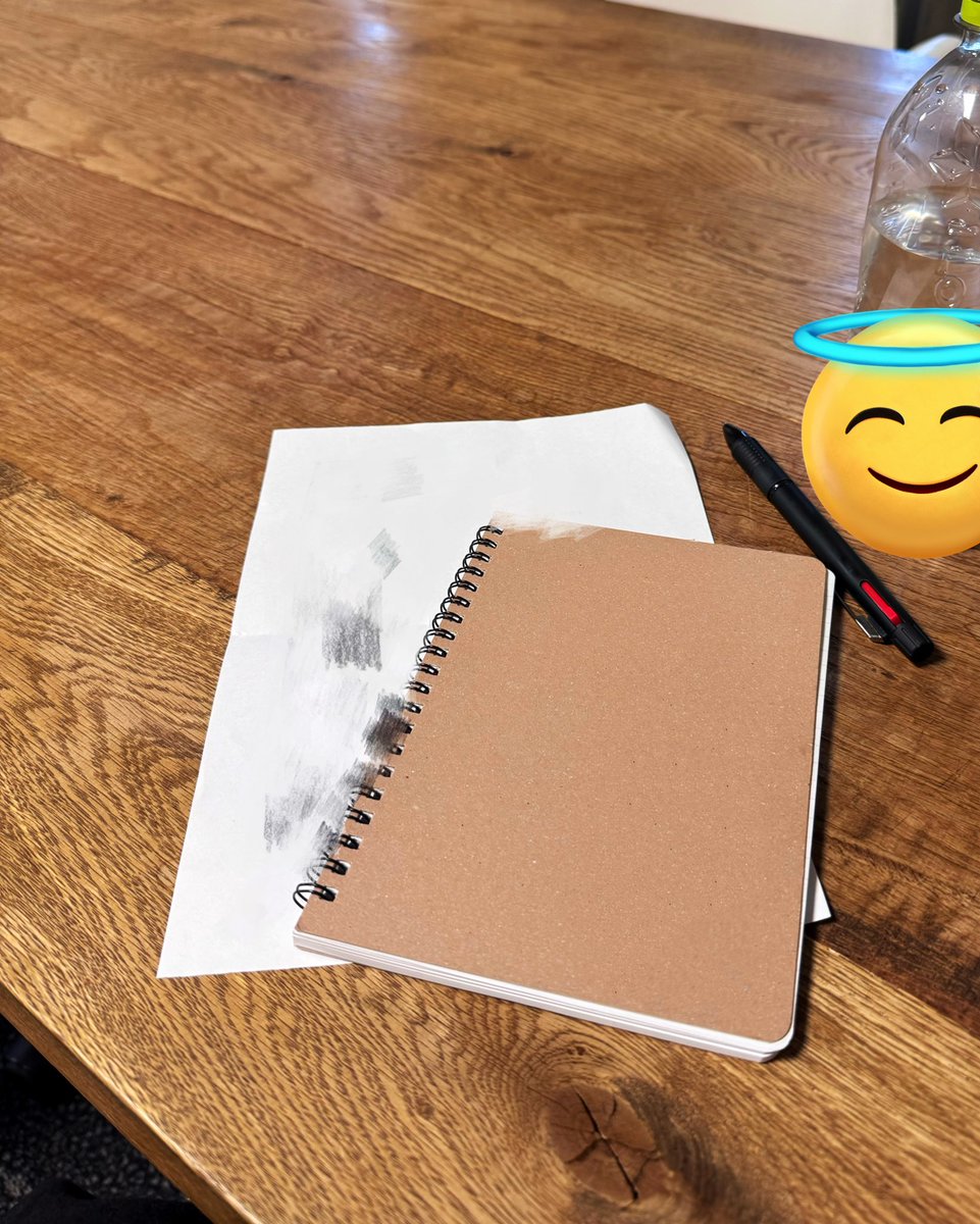 今年は毎日X更新します‼️(自分に喝)

もし更新されてなかったら
鬼リプよろちく🩷👹

さて今日は
とある曲の仮Recでした。
とても素敵な曲ですよ✨🎧