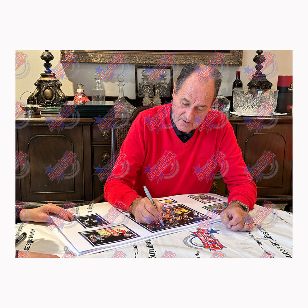 SheWore's tweet image. If we beat Liverpool tonight a follower who RTs will win a signed Anfield 89 storyboard by George Graham.
From sheworeshop.com

COME ON THE ARSENAL !!!