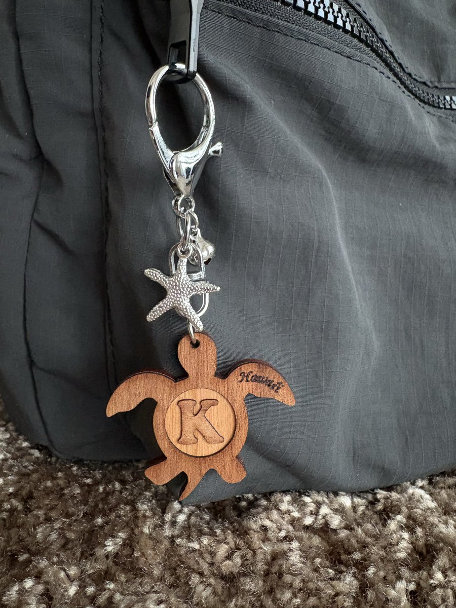 win_raiko's tweet image. ハワイ土産のALOHA collectionのリュックとウミガメのキーホルダー！気に入っています！！
#ハワイ土産
#ALOHAcollection 
#アロハコレクション