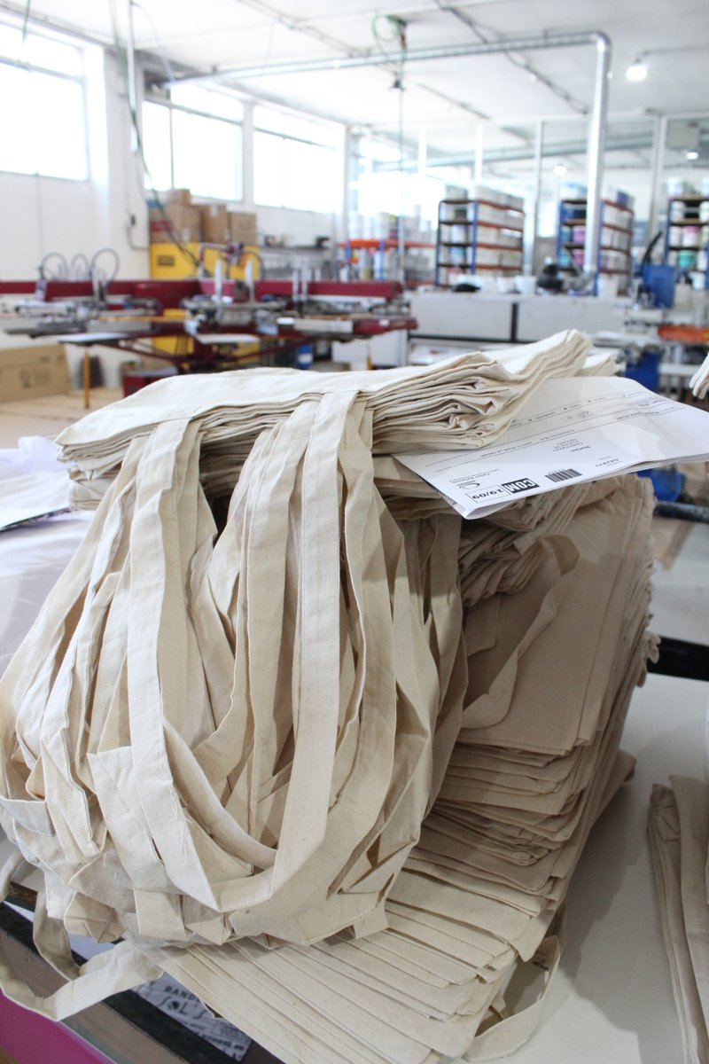 teefactorycom's tweet image. ✅ Custom fabric tote bags with your logo ✅

🛍️ From 10 units
🛍️ Available in colors or natural tone
🛍️ Cotton or non-woven
🛍️ From the most affordable to premium options

At Teefactory, we personalize your tote bags with top-quality results 👌