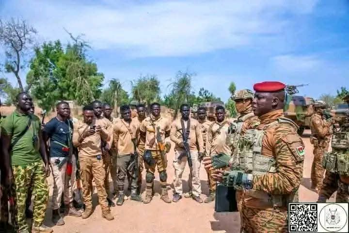 cecild84's tweet image. 🔴 🇧🇫

Burkina Faso 37yr old Military president Captain Ibrahim Traore 🗣:

 I don't want my people to relocate any more to foreign countries in search of greener pastures. Africa today is the RICHEST continent in the world, We have it all at home and more. 

People will come to…