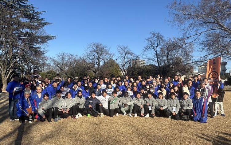 ＼ニューイヤー駅伝で6位
　陸上競技部が11年ぶりの入賞／

元日に群馬県で開催された
「全日本実業団対抗駅伝競走大会」に
中国電力陸上競技部が出場し、総合6位に!
見事、11年ぶりの入賞を果たしました。

1区清野太成選手が2位と好スタートを切りますが、