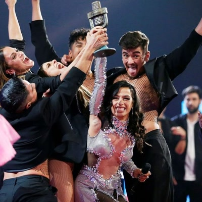 visitbenidorm's tweet image. Queda poquito para que comience el #BenidormFest2026, así que hoy vamos a echar  la vista atrás a las anteriores ediciones, recordando a nuestros ganadores que tan buenos momentos nos han dado y que ya son parte de la historia musical de Benidorm: Nebulossa, Blanca Paloma, Chanel…