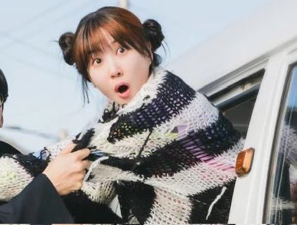 JxUNEUN's tweet photo. 박은빈 최근작 4개 첫스틸컷 ㅈㅉ뭐임....
캐릭터 첫인사 개큰빵빠레 불며 시작, 천의얼굴어너맞아 https://t.co/RjxhaKGP53